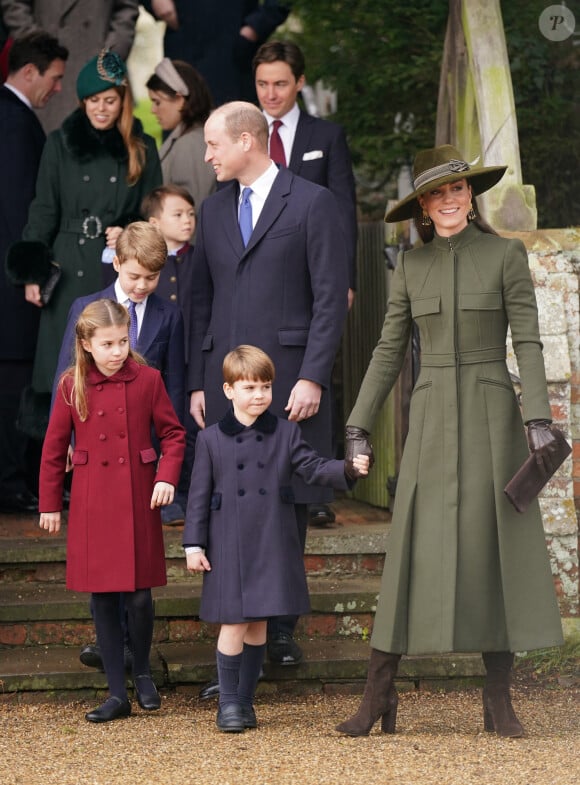 La famille royale d'Angleterre assiste au service religieux de Noël à l'église St Mary Magdalene à Sandringham, Norfolk le 25 décembre 2022.