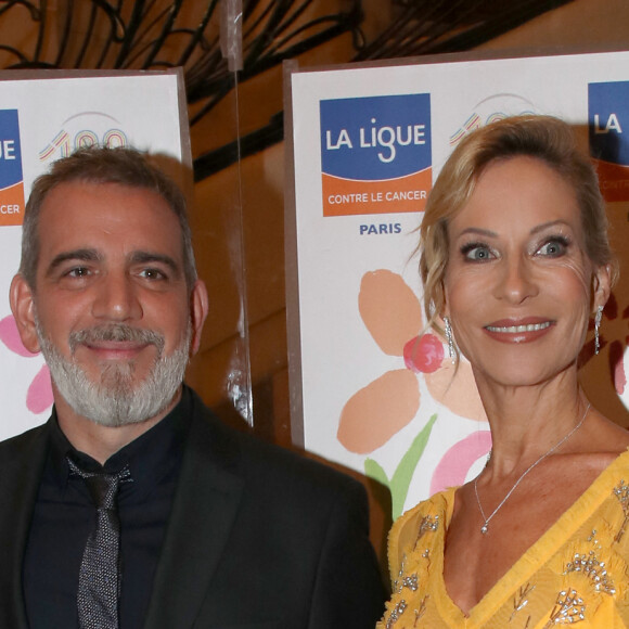 Rebecca Hampton (robe Christophe Guillarmé) et son nouveau compagnon Vincent Azé - 28ème Gala de l'Espoir au profit de la Ligue contre le cancer au théâtre des Champs-Elysées à Paris le 29 Novembre 2022. © Bertrand Rindoff / Bestimage