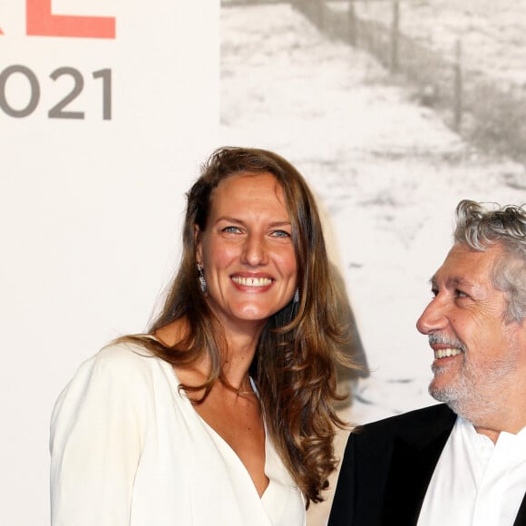 Ils se sont mariés en 2019 mais sont très discrets sur leur relation.
Alain Chabat et sa femme Tiara Comte - Cérémonie d'ouverture du Festival Lumière 2021 à Lyon le 9 octobre 2021. © Dominique Jacovides / Bestimage