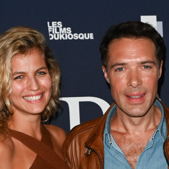 Nicolas Bedos et sa compagne Pauline Desmonts - Avant-première du film "Mascarade" au cinéma Pathé Wepler à Paris. Le 20 octobre 2022 © Coadic Guirec / Bestimage