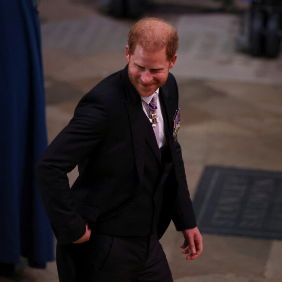 Le prince Harry est arrivé en solo au couronnement de son père Charles III. 
Le prince Harry, duc de Sussex - Les invités à la cérémonie de couronnement du roi d'Angleterre à l'abbaye de Westminster de Londres, Royaume Uni. 