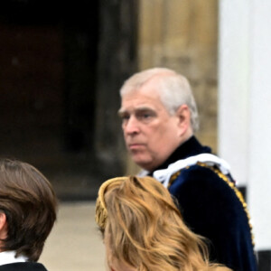 C'est au troisième rang que le frère cadet de William a assisté à cette belle cérémonie, en l'Abbaye de Westminster, loin de Kate et William et leurs trois enfants.
Le prince Harry, duc de Sussex, La princesse Beatrice d'York et son mari Edoardo Mapelli Mozzi et Le prince Andrew, duc d'York - Les invités arrivent à la cérémonie de couronnement du roi d'Angleterre à l'abbaye de Westminster de Londres, Royaume Uni, le 6 mai 2023