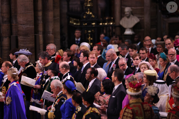 Mais ce samedi 6 mai, Harry a déjà pris son envol ne souhaitant absolument pas manquer d'autres festivités, plus qu'importantes.
Le prince Harry, duc de Sussex - Les invités à la cérémonie de couronnement du roi d'Angleterre à l'abbaye de Westminster de Londres, Royaume Uni, le 6 mai 2023.