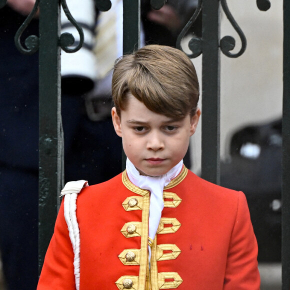 Le prince George de Galles (centre) - Les invités arrivent à la cérémonie de couronnement du roi d'Angleterre à l'abbaye de Westminster de Londres, Royaume Uni, le 6 mai 2023