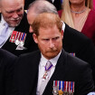 PHOTOS - Le prince Harry déjà parti retrouver Meghan Markle et leurs enfants, il ne cache pas sa joie