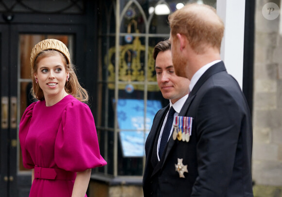 Les invités arrivent à la cérémonie de couronnement du roi d'Angleterre à l'abbaye de Westminster de Londres Le prince Harry, duc de Sussex, La princesse Beatrice d'York et son mari Edoardo Mapelli Mozzi - Les invités à la cérémonie de couronnement du roi d'Angleterre à l'abbaye de Westminster de Londres, Royaume Uni, le 6 mai 2023.