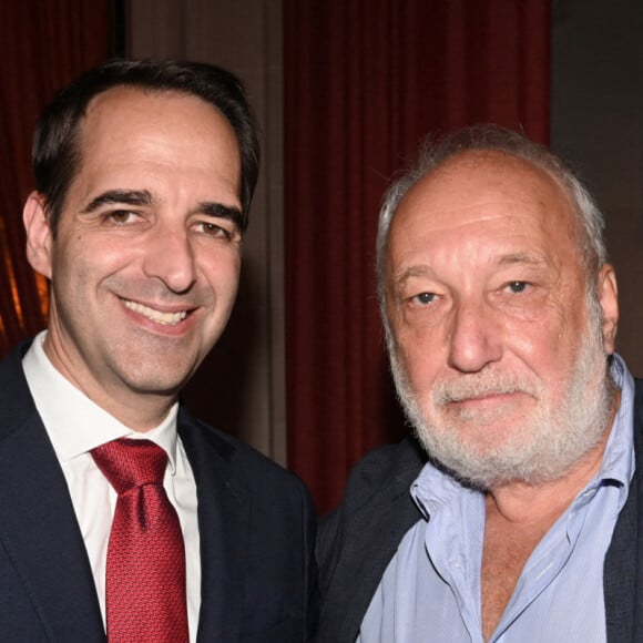 Le comédien François Berléand voit désormais un psychologue pour essayer de vaincre sa phobie des pigeons.
François Berléand et Vincent Vimont à l'hôtel The Peninsula Paris à Paris le 15 septembre 2022. © Rachid Bellak/Bestimage