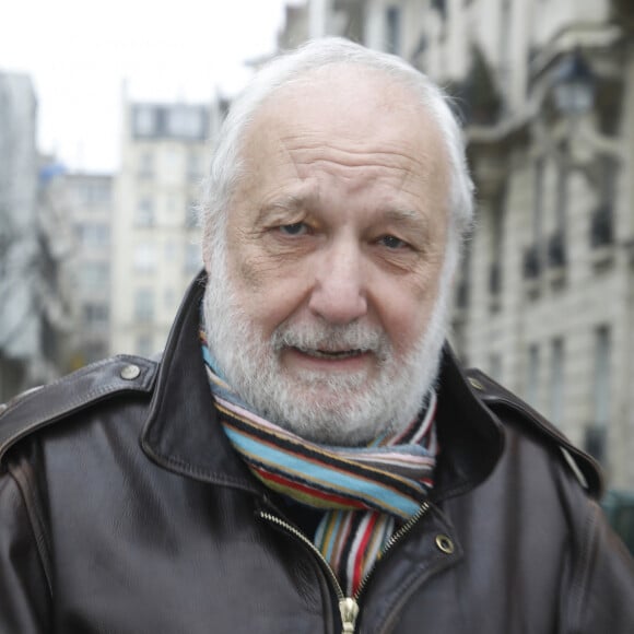 François Berléand à la sortie des studios de la radio RTL à Paris, le 28 janvier 2022. © Agence / Bestimage