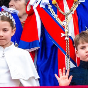 La princesse Charlotte de Galles et le prince Louis de Galles - La famille royale britannique salue la foule sur le balcon du palais de Buckingham lors de la cérémonie de couronnement du roi d'Angleterre à Londres le 5 mai 2023. 