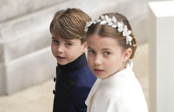 Charlotte et Louis de Galles ont été comparés à Luke et Leia Skywalker par des internautes.
La princesse Charlotte de Galles et Le prince Louis de Galles - Les invités arrivent à la cérémonie de couronnement du roi d'Angleterre à l'abbaye de Westminster de Londres, Royaume Uni. 