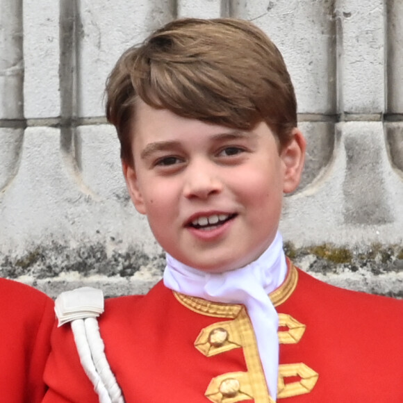 Le prince George de Galles - La famille royale britannique salue la foule sur le balcon du palais de Buckingham lors de la cérémonie de couronnement du roi d'Angleterre à Londres le 5 mai 2023. 