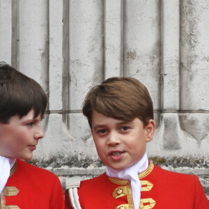 La famille royale britannique salue la foule sur le balcon du palais de Buckingham lors de la cérémonie de couronnement du roi d'Angleterre à Londres Le prince George de Galles - La famille royale britannique salue la foule sur le balcon du palais de Buckingham lors de la cérémonie de couronnement du roi d'Angleterre à Londres le 5 mai 2023. 