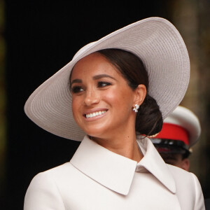 Meghan Markle, duchesse de Sussex - Les membres de la famille royale et les invités lors de la messe célébrée à la cathédrale Saint-Paul de Londres, dans le cadre du jubilé de platine (70 ans de règne) de la reine Elisabeth II d'Angleterre. Londres, le 3 juin 2022. 