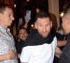 Des bras aux jambes, Lionel Messi possède 18 tatouages en tout
Lionel Messi provoque une émeute en allant dîner en famille au restaurant "Don Julio" à Buenos Aires, le 21 mars 2023. L'attaquant du PSG était accompagné de sa mère, C.Maria, et de sa soeur, M.Sol.