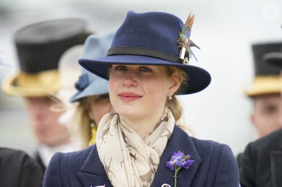 Elle était rayonnante, elle qui a hérité cette passion des chevaux de toute la famille royale.
Louise Mountbatten-Windsor (Lady Louise Windsor) participe au "Royal Windsor Horse Show" au château de Windsor, le 12 mai 2023. 