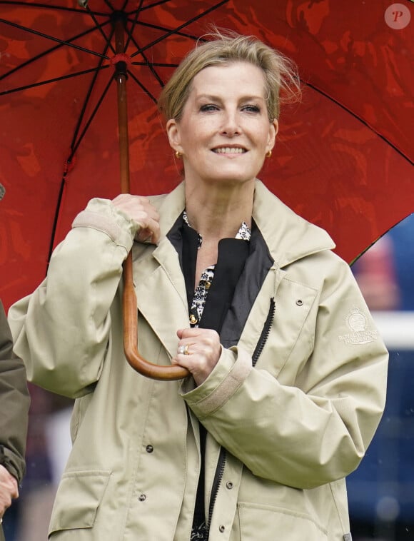 Sophie Rhys-Jones, duchesse d'Edimbourg, assiste au "Royal Windsor Horse Show" au château de Windsor, le 12 mai 2023. 