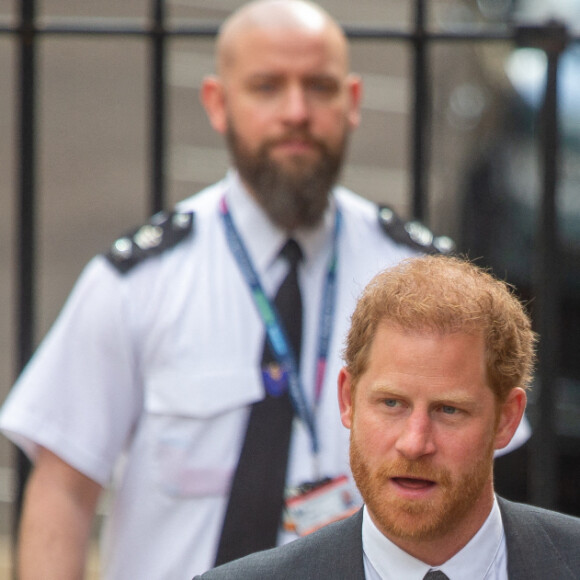 Le prince Harry, duc de Sussex, à la sortie du procès contre l'éditeur du journal "Daily Mail" à Londres, le 30 mars 2023. © Tayfun Salci/Zuma Press/Bestimage 