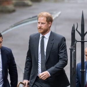 Le prince Harry, duc de Sussex, arrive au procès contre l'éditeur du journal "Daily Mail" à la Haute Cour de Londres, Royaume Uni, le 28 mars 2023.