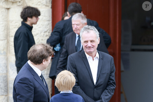 Exclusif - Famille et proches aux obsèques de l'écrivain Philippe Sollers en l'église Saint-Étienne d'Ars-en-Ré, France, le 15 mai 2023. © Laetitia Notarianni/Bestimage 