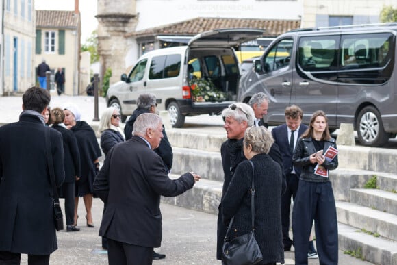 Exclusif - Famille et proches aux obsèques de l'écrivain Philippe Sollers en l'église Saint-Étienne d'Ars-en-Ré, France, le 15 mai 2023. © Laetitia Notarianni/Bestimage 