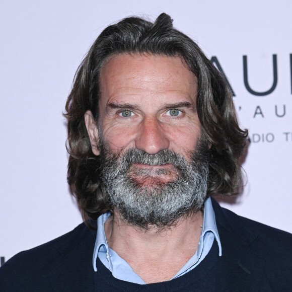 Frédéric Beigbeder - 28ème cérémonie des Lauriers de l'Audiovisuel au théâtre Marigny à Paris le 20 février 2023. Elle sera diffusée en différé sur TV5 Monde, pour la deuxième année consécutive, le 22 février. Dix-sept lauriers ont été décernés. France Télévisions arrive en tête du palmarès de la 28e édition avec cinq prix. Cette année, France 2 et France 5 sont récompensées à égalité avec deux Lauriers chacune © Coadic Guirec/Bestimage