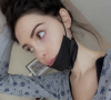 Sur Snapchat depuis mardi 16 mai, la superstar s'est dévoilée au plus mal après être tombée malade. 
Nabilla au plus mal sur Snapchat, elle révèle avoir contracté la grippe.