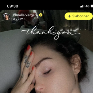 Elle souffre malheureusement la grippe, une maladie très "violente" pour elle.
Nabilla au plus mal sur Snapchat, elle révèle avoir contracté la grippe.