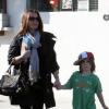 Holly Marie Combs dans un parc à Beverly Hills avec son fils aîné Finley le 21 février 2010
