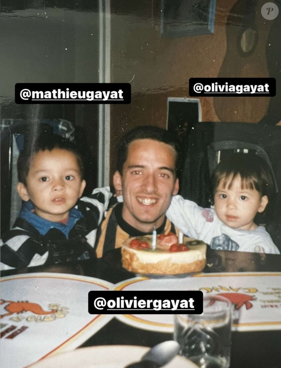 En effet Olivier Gayat aime particulièrement dévoiler des photos d'archives à ses fans.
Olivier Gayat, méconnaissable sur Instagram.