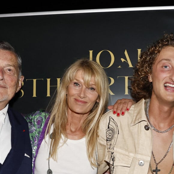 Exclusif - Joalukas Noah avec ses parents Isabelle Camus et Yannickl Noah, Jean-claude Camus lors de la soirée d'anniversaire de Joalukas Noah, fils de Yannick Noah et Isabelle Camus, pour ses 18 ans à Paris le 10 juin 2022. © Cyril Moreau / Bestimage