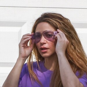 Exclusif - Shakira fait du shopping à Miami le 3 mai 2023.