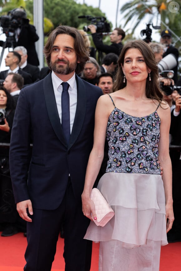 Les mères de Dimitri Rassam et Charlotte Casiraghi étaient aussi présentes sur le tapis rouge.
Dimitri Rassam et Charlotte Casiraghi - Montée des marches du film " Killers of the flower moon " lors du 76ème Festival International du Film de Cannes, au Palais des Festivals à Cannes. Le 20 mai 2023 © Olivier Borde / Bestimage 