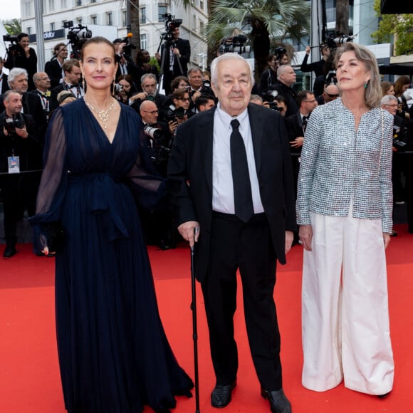 Carole Bouquet et Caroline de Monaco ont accompagné leurs enfants.
Carole Bouquet, guest, la princesse Caroline de Hanovre - Montée des marches du film " Killers of the flower moon " lors du 76ème Festival International du Film de Cannes, au Palais des Festivals à Cannes. Le 20 mai 2023 © Jacovides-Moreau / Bestimage 