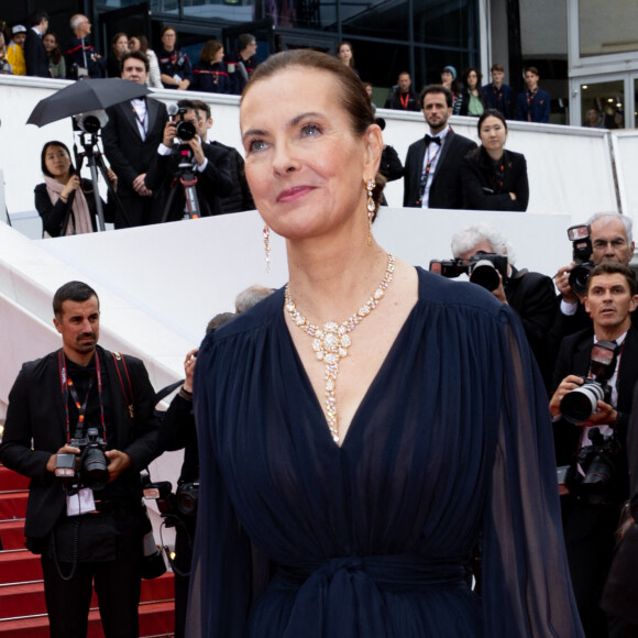 Séparée de Philippe Sereys de Rothschild il y a quelques mois, elle n'était pas solo pour autant sur le tapis rouge
Carole Bouquet - Montée des marches du film « Killers of the flower moon » lors du 76ème Festival International du Film de Cannes, au Palais des Festivals à Cannes. Le 20 mai 2023 © Jacovides-Moreau / Bestimage