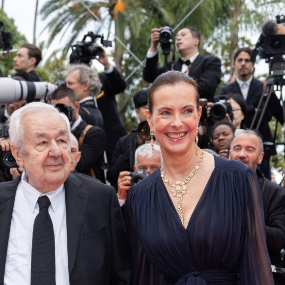 Paul Rassam, Carole Bouquet - Montée des marches du film « Killers of the flower moon » lors du 76ème Festival International du Film de Cannes, au Palais des Festivals à Cannes. Le 20 mai 2023 © Olivier Borde / Bestimage