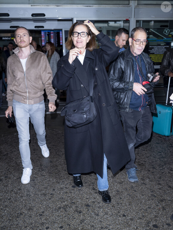 Carole Bouquet - Les célébrités arrivent à l'aéroport Nice Côte d'Azur lors du 76ème Festival International du Film de Cannes, à Nice, France, le 20 mai 2023. © Da Silva-Perusseau/Bestimage