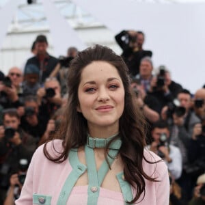 Marion Cotillard au photocall de "Little Girl Blue" lors du 76ème Festival International du Film de Cannes, le 21 mai 2023. © Jacovides / Moreau / Bestimage 