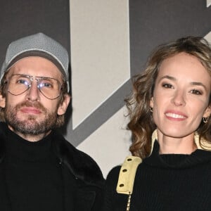 Exclusif - Philippe Lacheau et sa compagne Elodie Fontan - Photocall de l'avant-première du film "Les Trois Mousquetaires : D'Artagnan" aux Invalides à Paris le 21 mars 2023. © Guirec / Moreau / Jacovides / Bestimage 