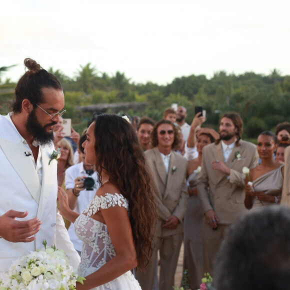 Exclusif - Joakim Noah, Lais Ribeiro, Yannick Noah, Joalukas Noah - Joakim Noah et Lais Ribeiro se sont mariés devant leurs amis et leur famille sur la plage de Trancoso au Brésil le 13 juillet 2022.