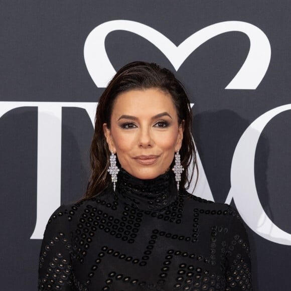 Eva Longoria - Photocall de la première édition du dîner de charité "Together we Give" sur la Plage "La Môme"lors du 76ème Festival International du Film de Cannes le 23 mai 2023.© Jeremy Melloul/Bestimage