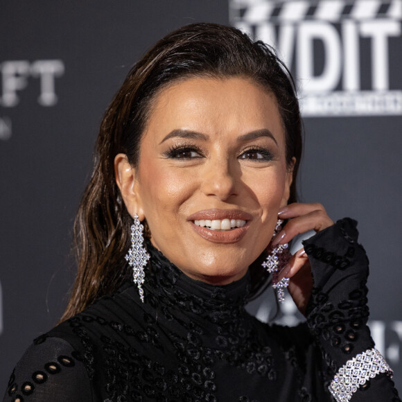 Eva Longoria - Photocall de la première édition du dîner de charité "Together we Give" sur la Plage "La Môme"lors du 76ème Festival International du Film de Cannes le 23 mai 2023.© Jeremy Melloul/Bestimage