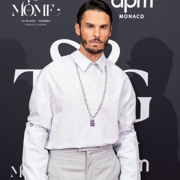 Baptiste Giabiconi - Photocall de la première édition du dîner de charité "Together we Give" sur la Plage "La Môme"lors du 76ème Festival International du Film de Cannes le 23 mai 2023.© Jeremy Melloul/Bestimage