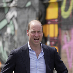 Ce qui lui a valu le surnom de "Son altesse royale sexy" par ses fans 
Le prince William, prince de Galles, lors d'une visite au lauréat du prix Earthshot et start-up d'emballage durable, Notpla à Londres, Royaume Uni, le 23 mai 2023