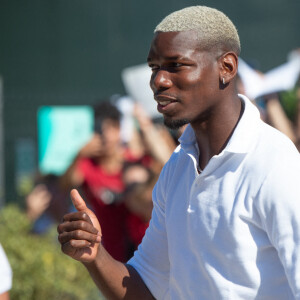 Paul Pogba arrive dans un centre médical de Turin avant de jouer avec la Juventus le 9 juillet 2022.