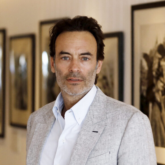 Il a même découvert des photos qu'il ne connaissait pas ! 
Exclusif - Anthony Delon lors d'une exposition photographique organisée par Paris-Match sur son père Alain Delon à l'hôtel du Cap-Eden-Roc à Antibes, France, le 17 mai 2023 en marge du 76ème Festival International du Film de Cannes. © Dylan Meiffret/Nice Matin/Bestimage 