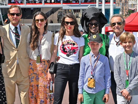 Andrea Casiraghi, sa femme Tatiana Santo Domingo, Charlotte Casiraghi, son fils Raphael Elmaleh, Khadja Nin, son mari Jacky Ickx et Sacha Casiraghi, - La famille princière de Monaco assiste aux séances d'essais qualificatives du 80ème Grand Prix de Monaco de Formule 1 à Monaco le 27 mai 2023. © Bruno Bebert/Bestimage 