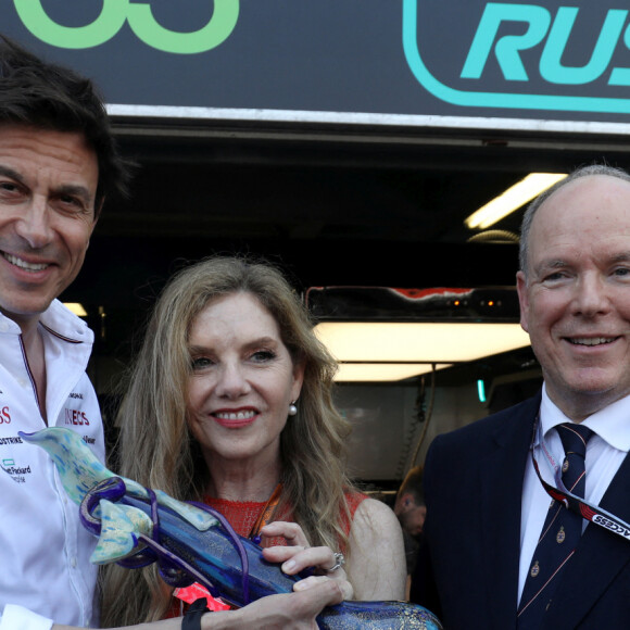 Le prince Albert II de Monacoet Toto Wolff - La famille princière de Monaco assiste aux séances d'essais qualificatives du 80ème Grand Prix de Monaco de Formule 1 à Monaco le 27 mai 2023. © Jean-François Ottonello/Nice-Matin/Bestimage