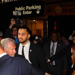 Le prince Harry, duc de Sussex et Meghan Markle, duchesse de Sussex, et sa mère Doria Ragland, à la sortie de la cérémonie des "Women of Vision Awards" au Ziegfeld Theatre à New York, le 16 mai 2023.