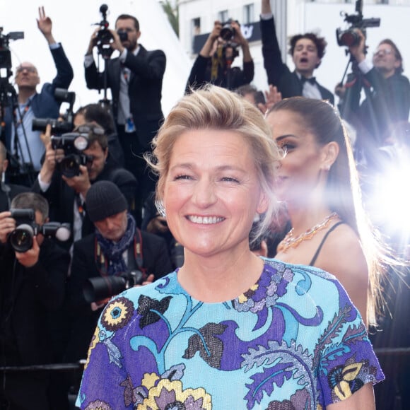 Pourtant, ils ont eu un fils ensemble.
Anne-Elisabeth Lemoine - Montée des marches du film " Killers of the flower moon " lors du 76ème Festival International du Film de Cannes, au Palais des Festivals à Cannes. Le 20 mai 2023 © Jacovides-Moreau / Bestimage