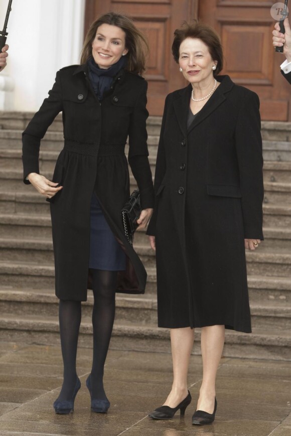 Letizia d'Espagne à Berlin a rencontré la First Lady allemande le 1er mars